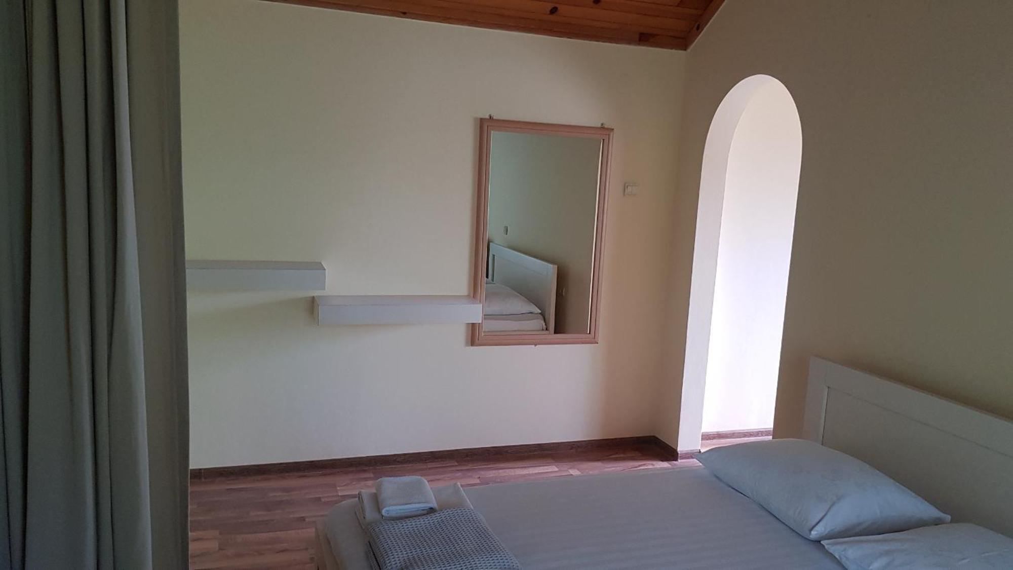 Hotel Captain Gonio Bagian luar foto