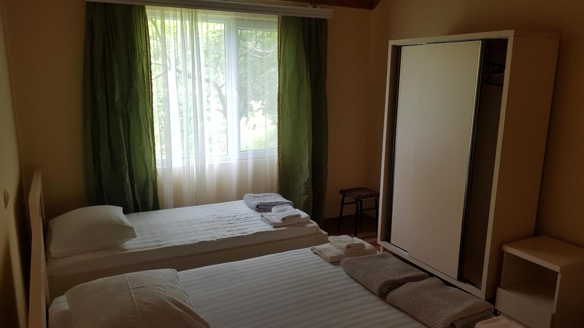 Hotel Captain Gonio Bagian luar foto