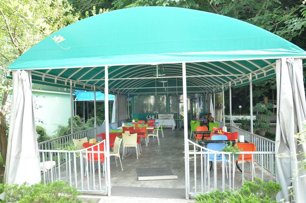 Hotel Captain Gonio Bagian luar foto