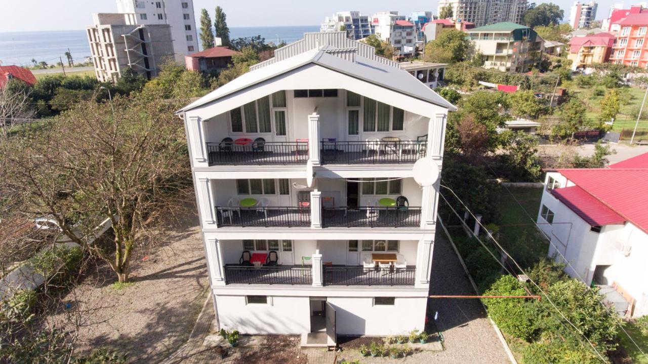 Hotel Captain Gonio Bagian luar foto