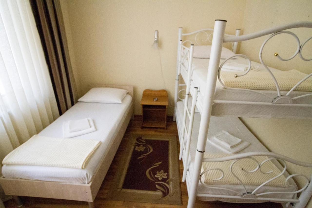 Hotel Captain Gonio Bagian luar foto